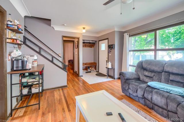 825 N Monroe Street, Lapeer, MI 48446