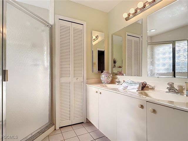 2001 Corona Del Sire DR, North Fort Myers, FL 33917