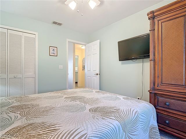 2001 Corona Del Sire DR, North Fort Myers, FL 33917
