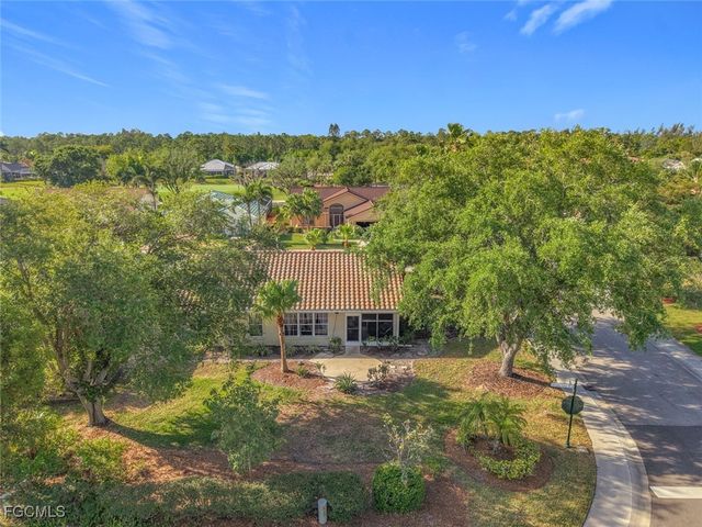 2001 Corona Del Sire DR, North Fort Myers, FL 33917