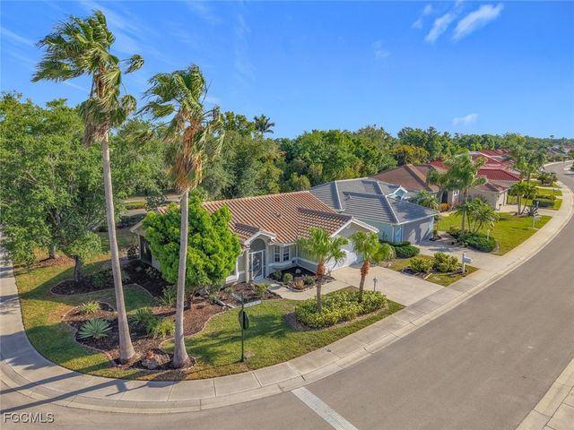 2001 Corona Del Sire DR, North Fort Myers, FL 33917