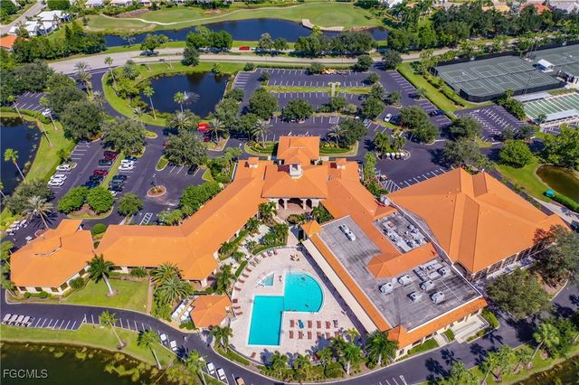 2001 Corona Del Sire DR, North Fort Myers, FL 33917