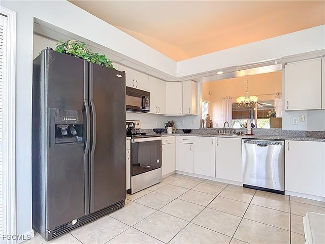 2001 Corona Del Sire DR, North Fort Myers, FL 33917
