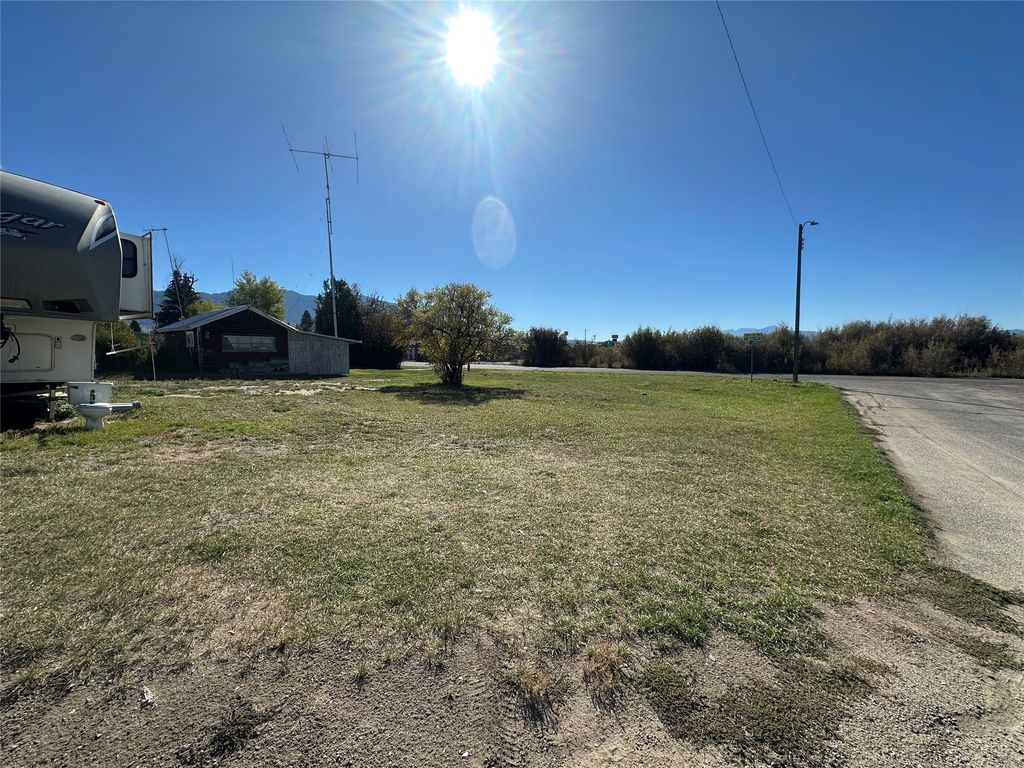 1801 Yale Avenue, Butte, MT 59701 photo 2