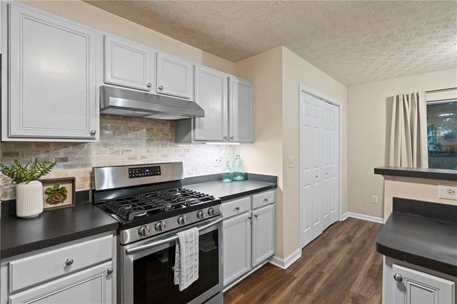 4458 High Gate Drive NW, Acworth, GA 30101