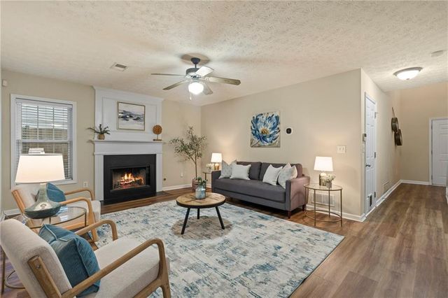 4458 High Gate Drive NW, Acworth, GA 30101