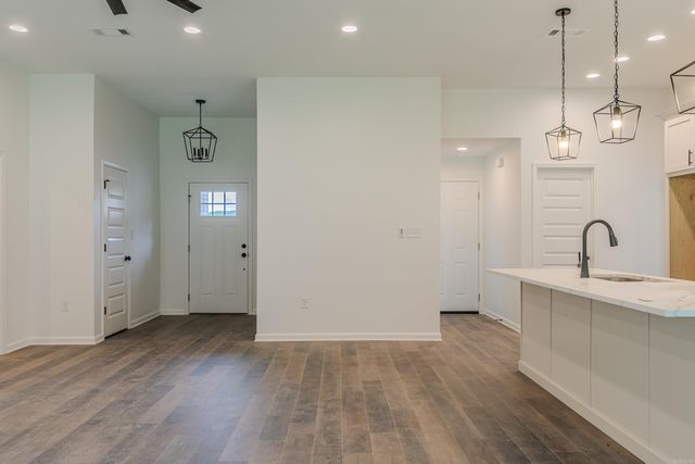 2011 Wildrose, Paragould, AR 72450