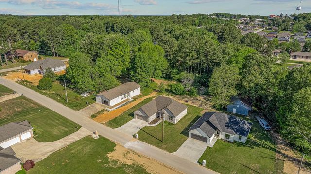 2011 Wildrose, Paragould, AR 72450