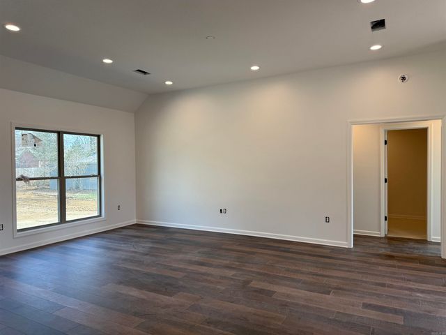 2011 Wildrose, Paragould, AR 72450