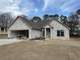 2011 Wildrose, Paragould, AR 72450