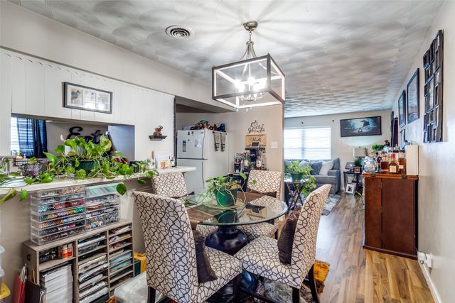 11315-11317 Lochwood Boulevard, Dallas, TX 75218