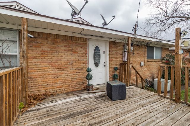 11315-11317 Lochwood Boulevard, Dallas, TX 75218