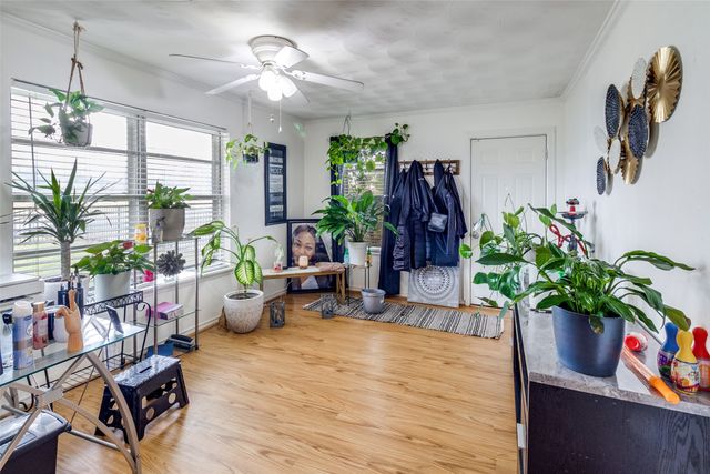 11315-11317 Lochwood Boulevard, Dallas, TX 75218