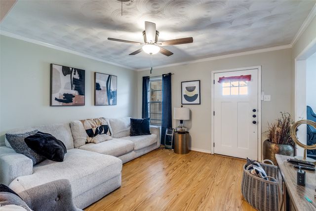 11315-11317 Lochwood Boulevard, Dallas, TX 75218