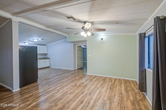 1770 N VALLEY Drive 18, Apache Junction, AZ 85120