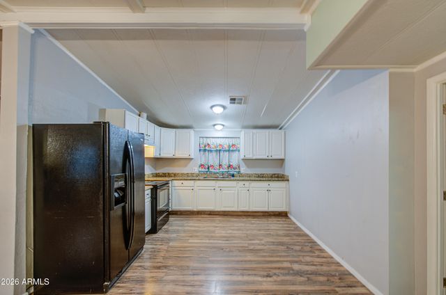 1770 N VALLEY Drive 18, Apache Junction, AZ 85120