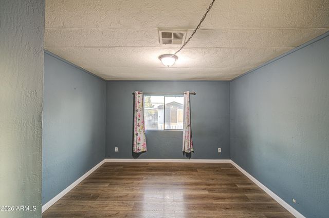 1770 N VALLEY Drive 18, Apache Junction, AZ 85120