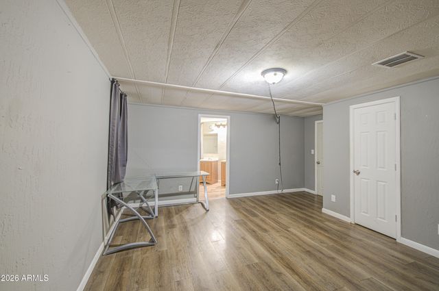 1770 N VALLEY Drive 18, Apache Junction, AZ 85120