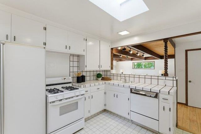 1244 Dewey Street, Redwood City, CA 94061