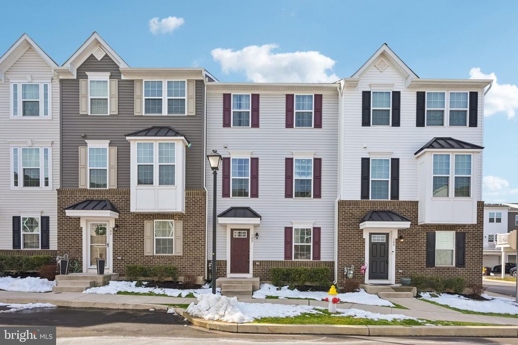 102 ALMOND DR, Lansdale, PA 19446