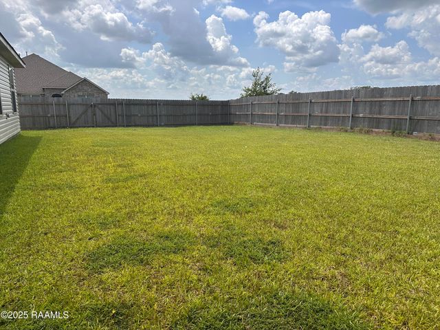 7014 Acacia Lake Drive, Maurice, LA 70555