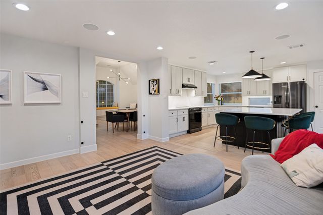 534 Post Oak Road, Grapevine, TX 76051