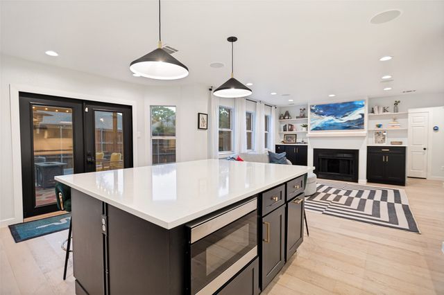 534 Post Oak Road, Grapevine, TX 76051