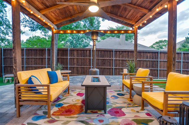 534 Post Oak Road, Grapevine, TX 76051