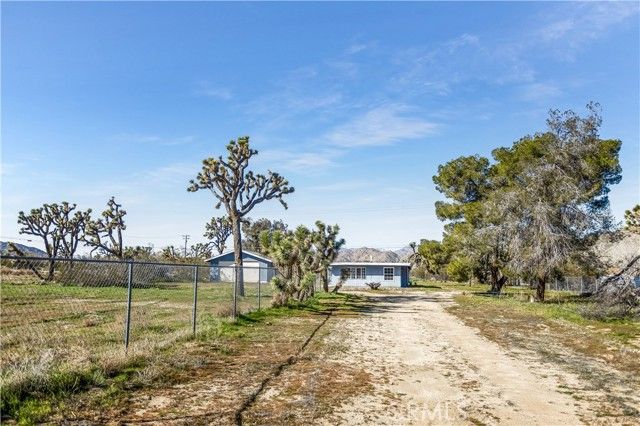 7148 Sage Avenue, Yucca Valley, CA 92284