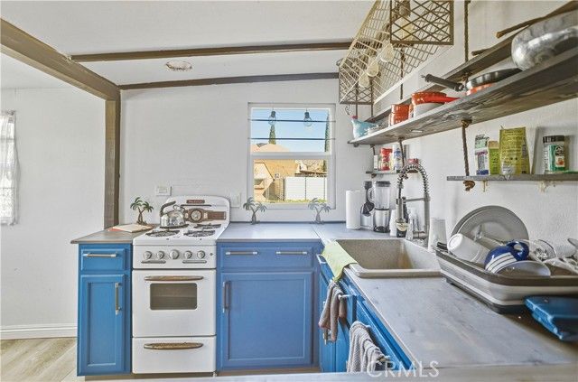 7148 Sage Avenue, Yucca Valley, CA 92284