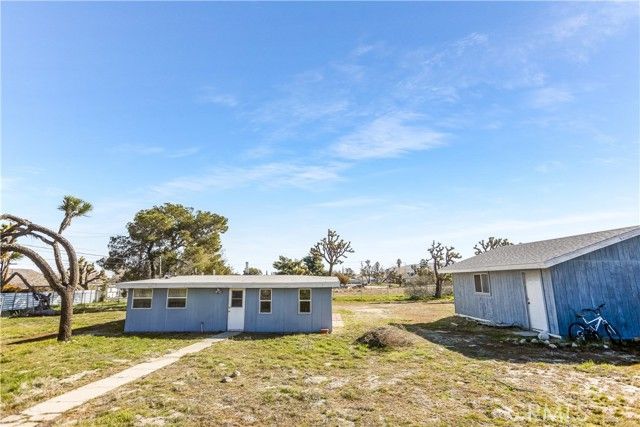 7148 Sage Avenue, Yucca Valley, CA 92284