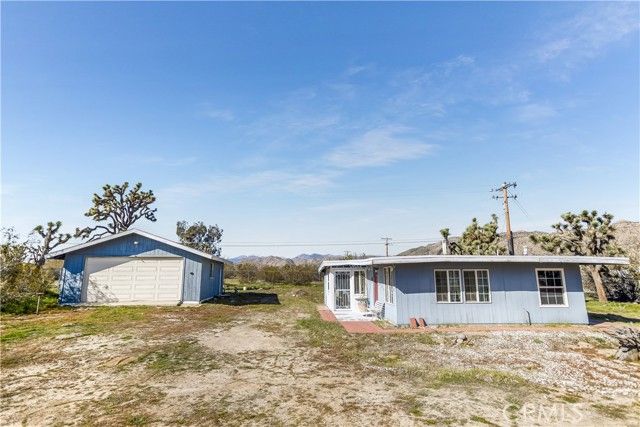 7148 Sage Avenue, Yucca Valley, CA 92284