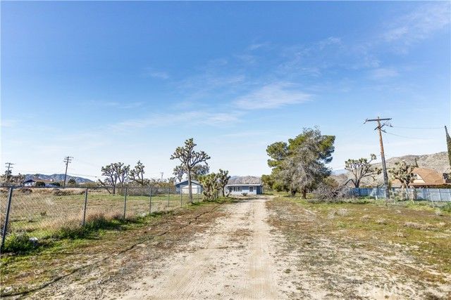 7148 Sage Avenue, Yucca Valley, CA 92284