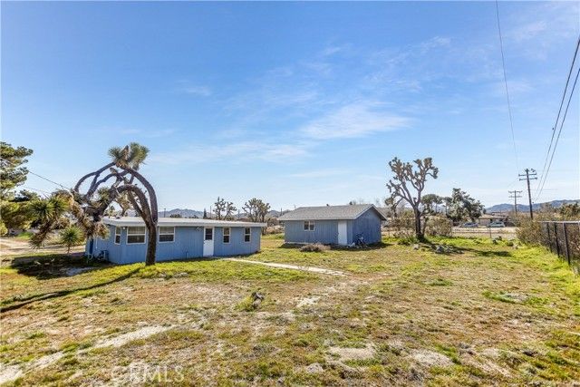 7148 Sage Avenue, Yucca Valley, CA 92284