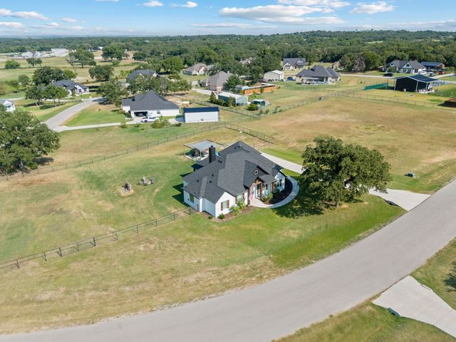 108 Creek Forest Road, Reno, TX 76020