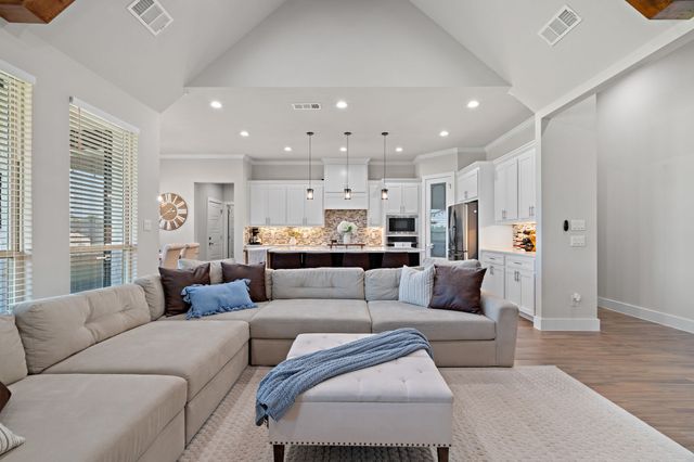 108 Creek Forest Road, Reno, TX 76020