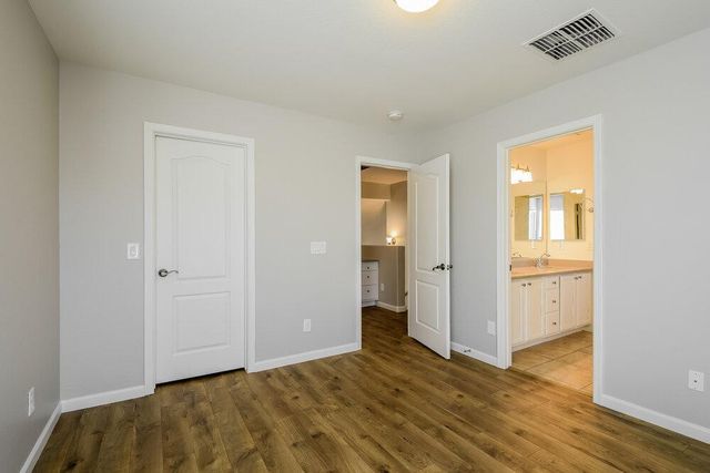 6427 W Silver Sage Lane, Phoenix, AZ 85083
