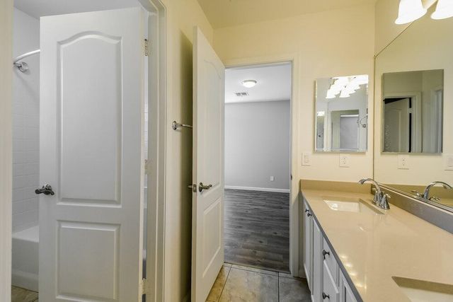 6427 W Silver Sage Lane, Phoenix, AZ 85083