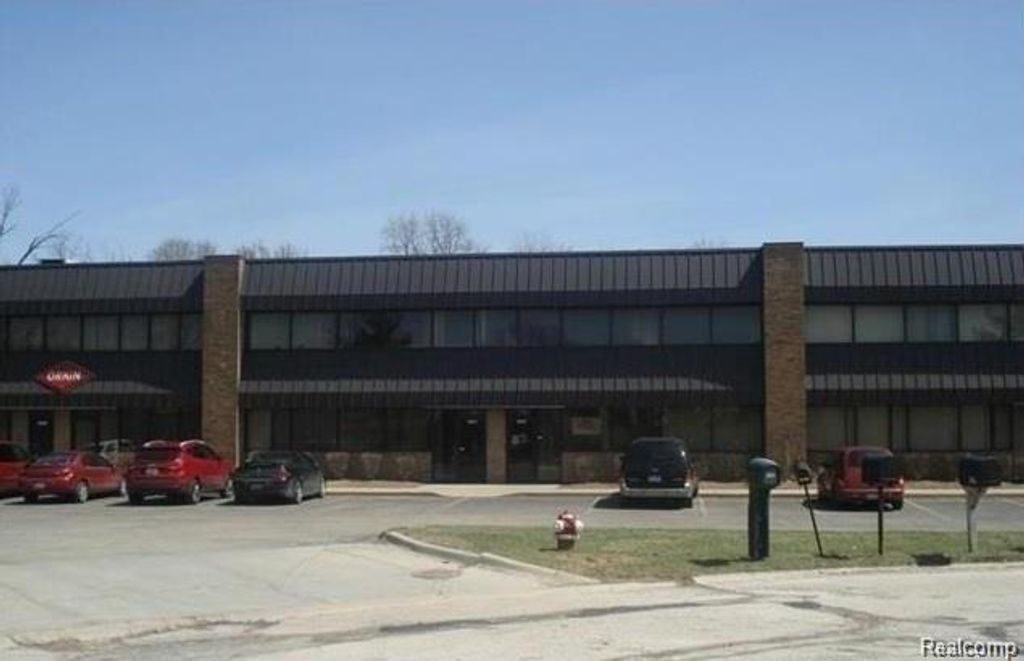 3757 Commerce Court, Wayne, MI 48184