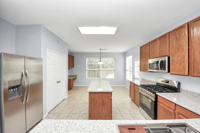 9002 Sundown Drive, Pearland, TX 77584