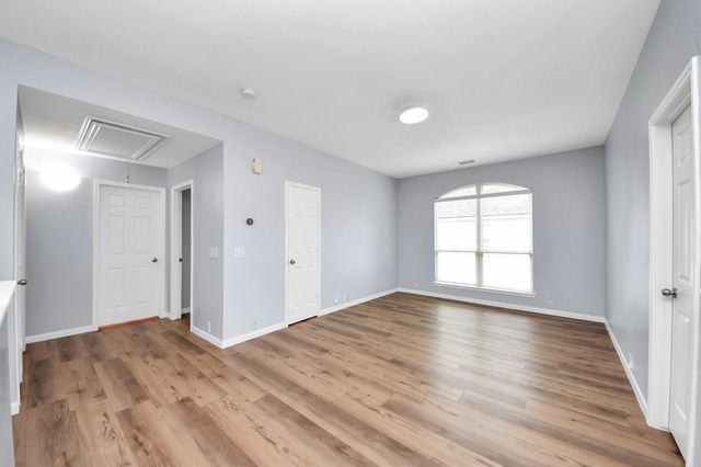 9002 Sundown Drive, Pearland, TX 77584