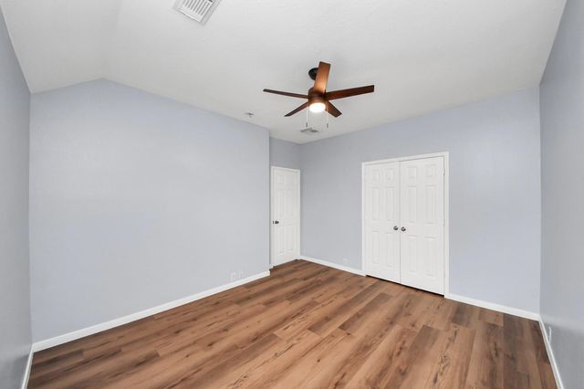 9002 Sundown Drive, Pearland, TX 77584