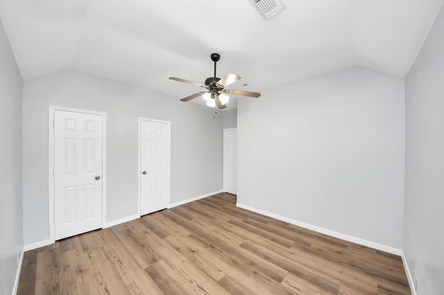 9002 Sundown Drive, Pearland, TX 77584