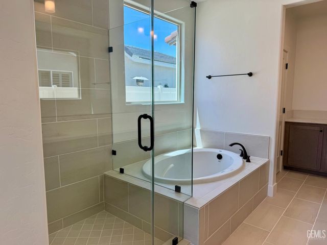 14711 Lower Parkshire Street, Bakersfield, CA 93311