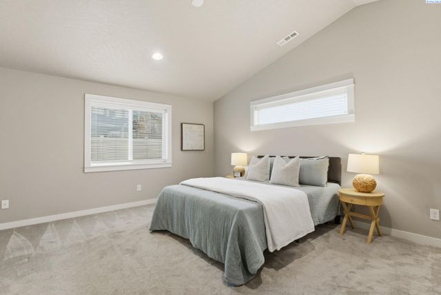 3910 Curtis Drive, West Richland, WA 99353