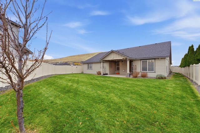 3910 Curtis Drive, West Richland, WA 99353