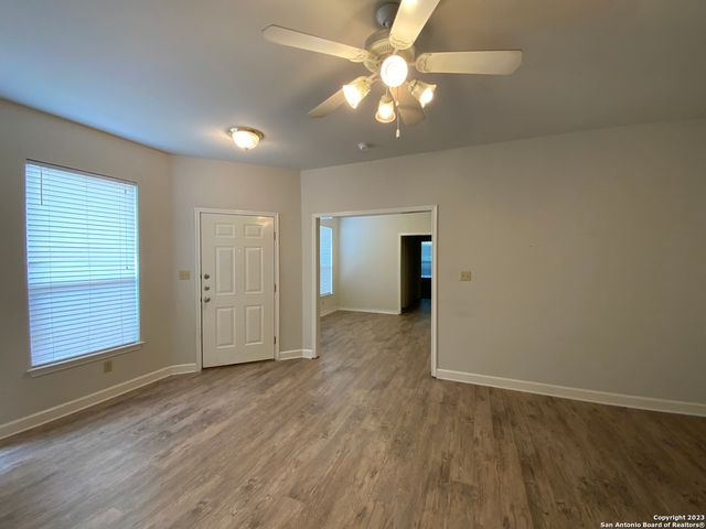 7043 TOURANT RD, San Antonio, TX 78240