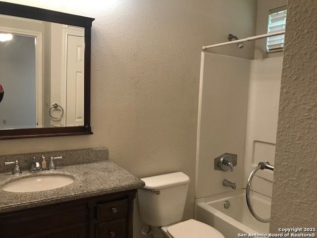 7043 TOURANT RD, San Antonio, TX 78240