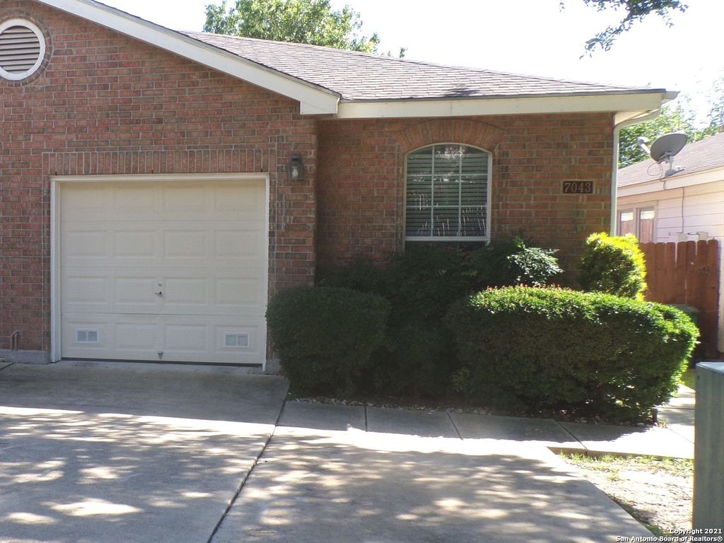 7043 TOURANT RD, San Antonio, TX 78240
