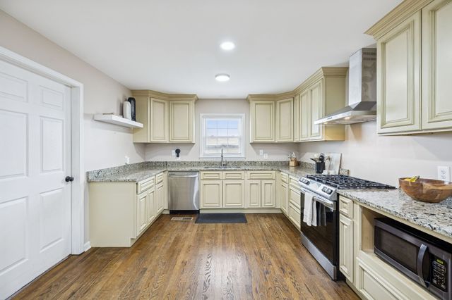 639 Four Seasons Rd, Smithville, TN 37166